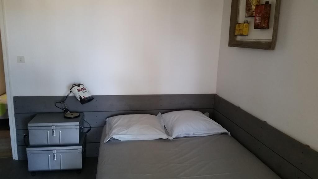 Leucateloc Apartment Room photo